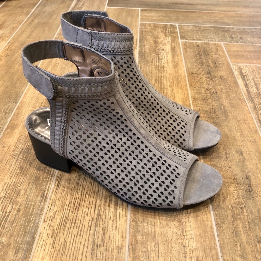 Girls/ Women’s open toe booties- Justice size 9